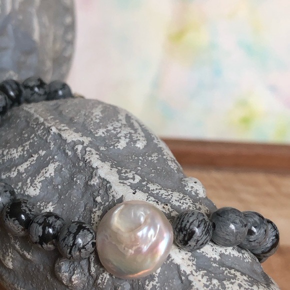 COPY - Snowflake Obsidian Baroque Pearl Bracelet - Picture 2 of 5